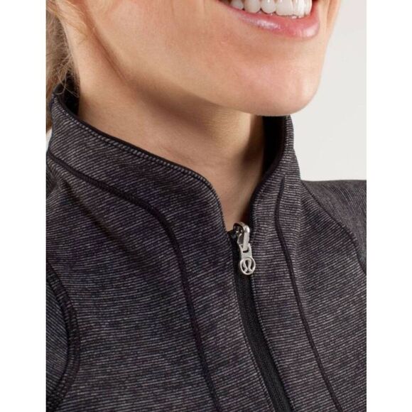 LULULEMON ATHLETICA Switch Back 1/2 Zip Pullover Jacket Size 4 'Reversible' - Picture 6 of 10